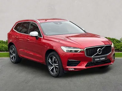 Used Volvo XC60 R-Design 250 HP (183 kW) 2019 Red SUV