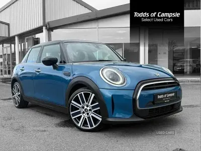 Używany Mini Cooper Exclusive 2023 Niebieski Hatchback
