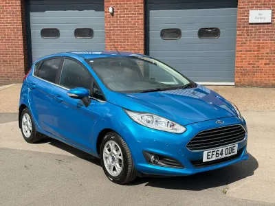Used Ford Fiesta Titanium 95 HP (69 kW) 2014 Blue Hatchback