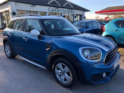 Used Mini Cooper 2017 White/blue Hatchback