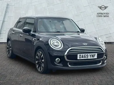 Used Mini Cooper Exclusive 134 HP (98 kW) 2019 Black Hatchback