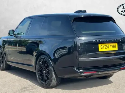 Used Land Rover Range Rover SE 300 HP (220 kW) 2024 Black SUV