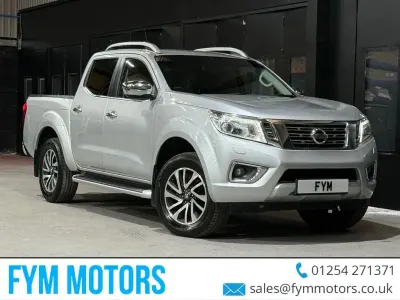 Used Nissan Navara Tekna 190 HP (139 kW) 2017 Silver Pickup