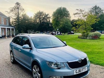 Blue Used 2011 Skoda Superb Elegance Estate | £5,699