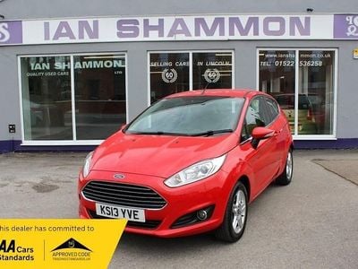 Used Ford Fiesta Zetec 82 HP (60 kW) 2013 Red Hatchback
