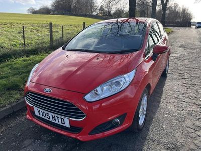 Usado Ford Fiesta Zetec 2015 Vermelho Citadino