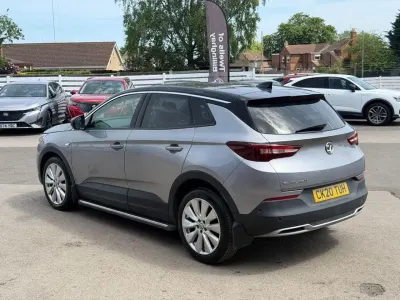 Used Vauxhall Grandland X Elite 130 HP (95 kW) 2020 Grey SUV