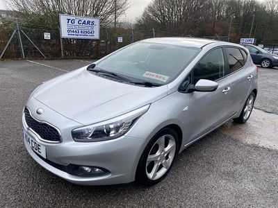Usado Kia Ceed 2013 Prateado Citadino