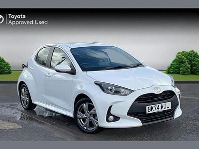 Used Toyota Yaris Hybrid 113 HP (83 kW) 2024 White Hatchback