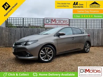 Used Toyota Auris Hybrid Design 136 HP (100 kW) 2018 Bronze Hatchback