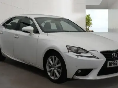 Used Lexus IS300h Executive Line 2015 White Sedan