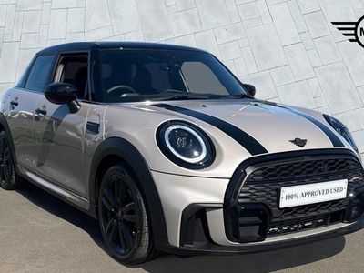 Usado Mini Cooper Hatch 134 HP (98 kW) 2023 Cinzento Citadino