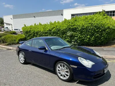 Usado Porsche 911 Carrera 272 HP (200 kW) 2002 Azul Coupé