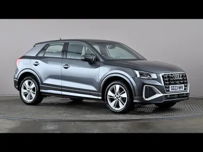Usado Audi Q2 S-Line 150 HP (110 kW) 2023 Cinzento SUV