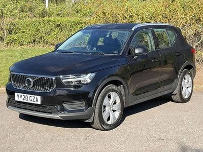 Begagnad Volvo XC40 Momentum 163 HK (119 kW) 2020 Svart SUV