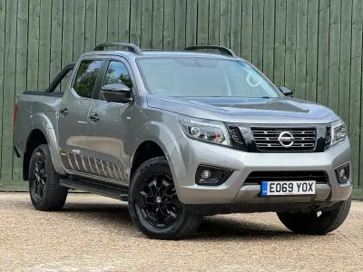 Used Nissan Navara N-Guard 190 HP (139 kW) 2019 Grey Pickup