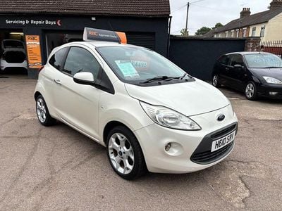 Begagnad Ford Ka Titanium 69 HK (50 kW) 2010 Vit Halvkombi