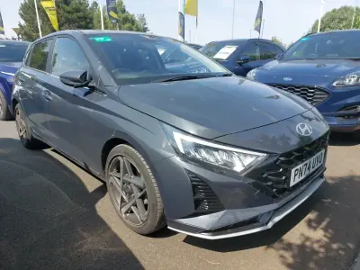 Used Hyundai i20 Premium 100 HP (73 kW) 2024 Grey Hatchback