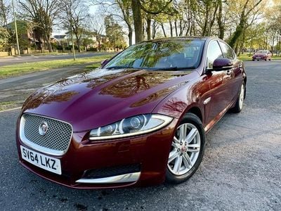 Begagnad Jaguar XF Premium Luxury 163 HK (119 kW) 2014 Röd Sedan