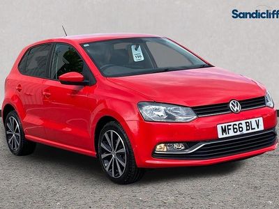 Begagnad VW Polo Match 2016 Röd Halvkombi