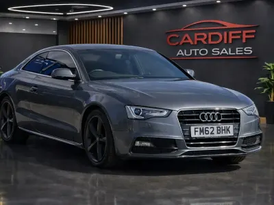 Begagnad Audi A5 S-Line 2013 Grå Sportkupé