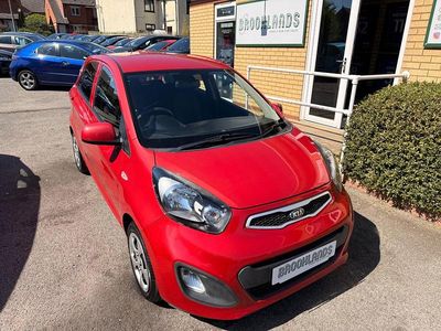 Second-hand Kia Picanto Air 68 CP (50 kW) 2013 Roșu Hatchback