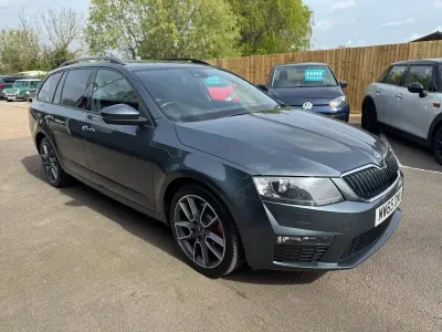Używany Skoda Octavia vRS 184 KM (135 kW) 2015 Szary Hatchback
