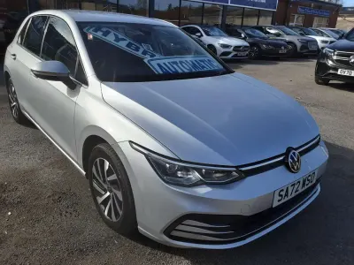 Second-hand VW Golf VIII Style 204 CP (150 kW) 2022 Argintiu Hatchback