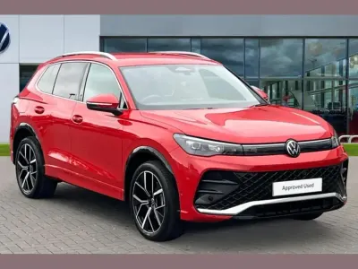 Used VW Tiguan R-line 272 HP (200 kW) 2025 Persimmon red metallic SUV