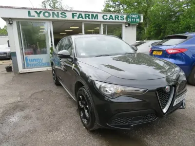 Begagnad Alfa Romeo Stelvio Super 200 HK (147 kW) 2019 Svart SUV