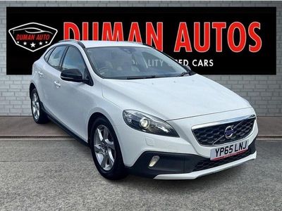Used Volvo V40 120 HP (88 kW) 2015 White Hatchback