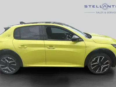 Used Peugeot 208 GT 99 HP (72 kW) 2024 Yellow Hatchback