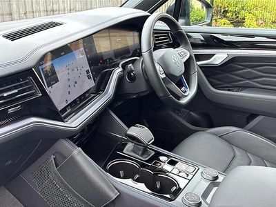 Used VW Touareg R 462 HP (339 kW) 2025 Black SUV