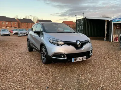 Used Renault Captur Dynamique 90 HP (66 kW) 2016 Silver SUV