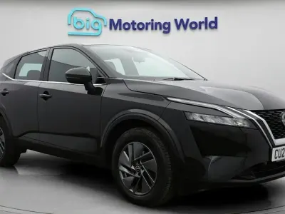 Usado Nissan Qashqai Acenta Premium 140 CV (102 kW) 2023 Negro SUV