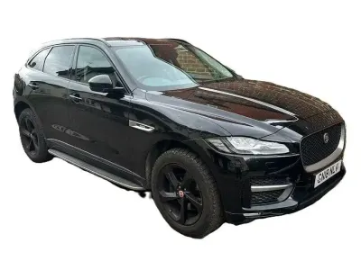 Begagnad Jaguar F-Pace R-Sport 180 HK (132 kW) 2018 Svart SUV