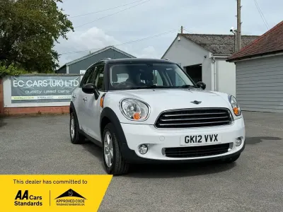 Used Mini Cooper 122 HP (89 kW) 2012 White Hatchback