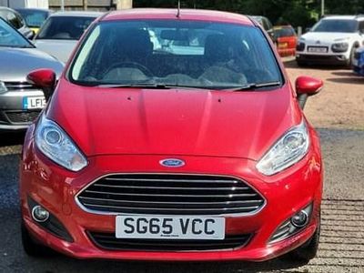 Used Ford Fiesta Zetec 82 HP (60 kW) 2015 Red Hatchback