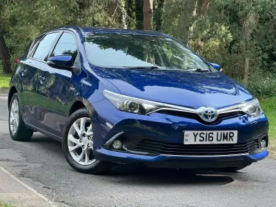 Used Toyota Auris Hybrid Business Edition 2016 Blue Hatchback