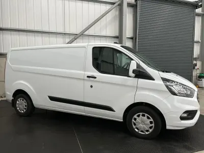 Käytetty Ford Transit Custom Trend 130 HP (95 kW) 2021 Valkoinen Van