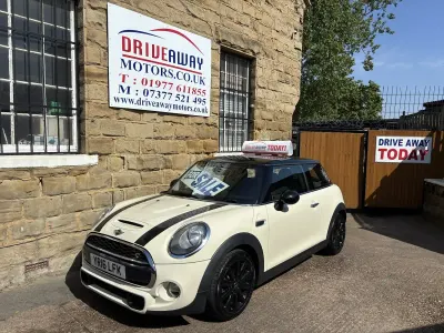 Used Mini Cooper S Hatch 2016 White Hatchback