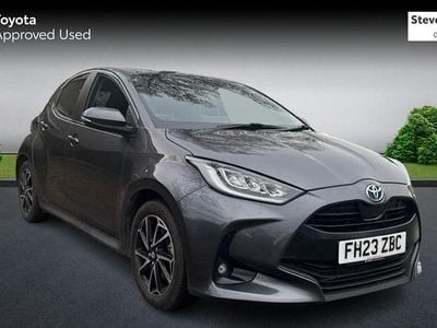 Begagnad Toyota Yaris Hybrid Design 116 HK (85 kW) 2026 Halvkombi