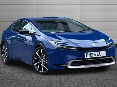 Begagnad Toyota Prius 223 HK (164 kW) 2026 Blå Halvkombi