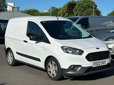 Usado Ford Transit Trend 100 HP (73 kW) 2022 Branco Van