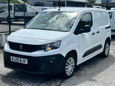 Used Peugeot Partner 131 HP (96 kW) 2020 White MPV