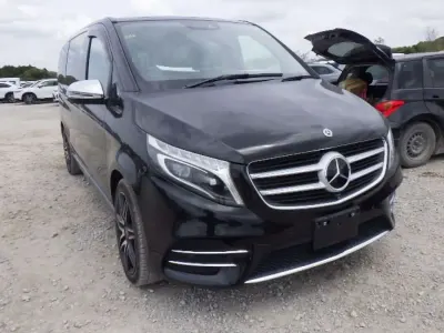 Używany Mercedes V220