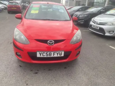 Używany Mazda 2 86 KM (63 kW) 2008 Czerwony Hatchback