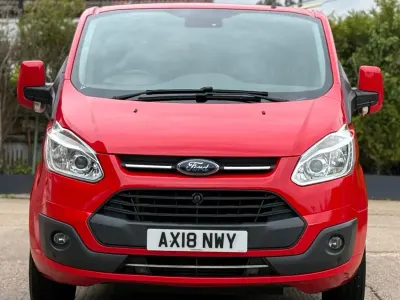 Begagnad Ford Transit Custom Limited 2018 Röd