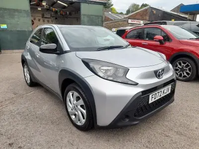 Używany Toyota Aygo X PURE 2023 Srebrny SUV