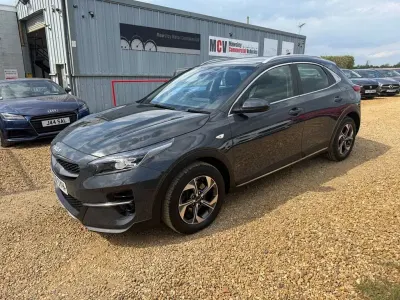 Begagnad Kia XCeed 118 HK (86 kW) 2022 Grå SUV